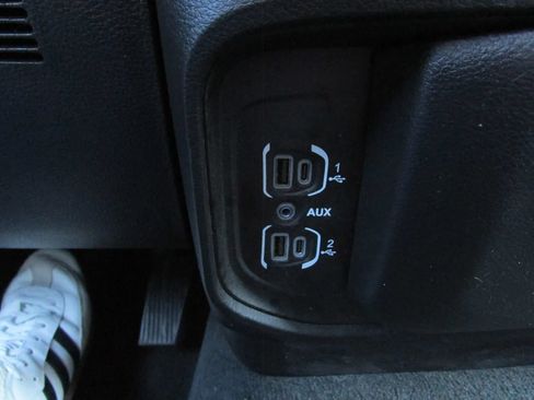 Used 2022 RAM 1500 Big Horn AWD/4WD image 34