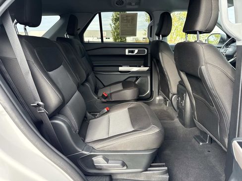 Used 2023 Ford Explorer XLT image 20