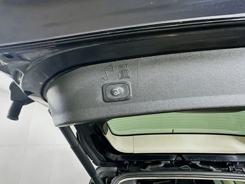 Used 2019 Ford Escape SEL image 29