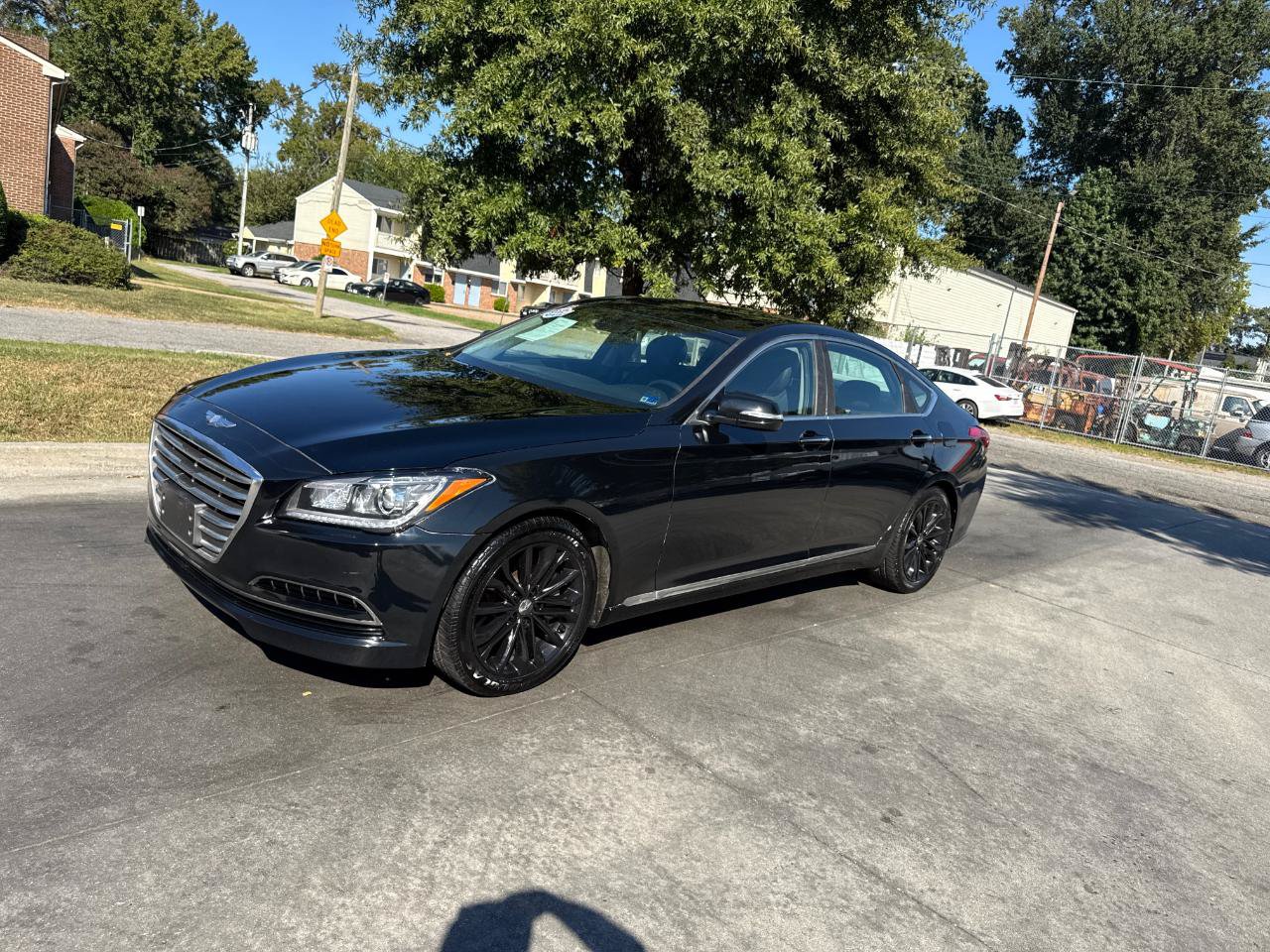 Used 2015 Hyundai Genesis 3.8 RWD image 7