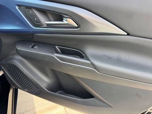 Used 2026 Chevrolet Equinox EV LT image 7