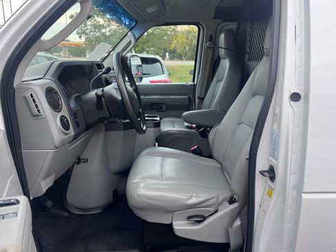 Used 2010 Ford E-150 and Econoline 150 image 14