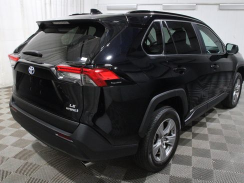 Used 2024 Toyota RAV4 LE AWD/4WD image 29