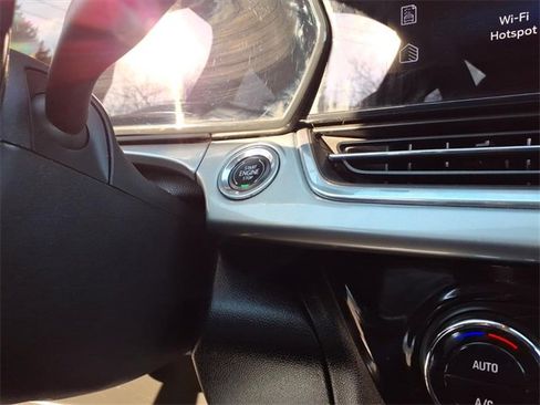 Used 2024 Chevrolet Trax LT image 21