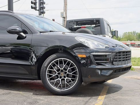 Used 2018 Porsche Macan Sport Edition AWD/4WD image 3