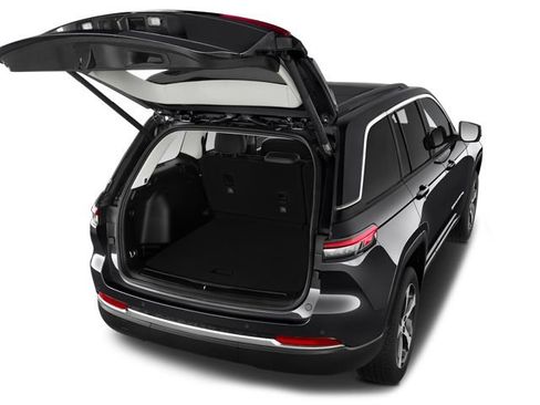 Used 2023 Jeep Grand Cherokee L Laredo image 7