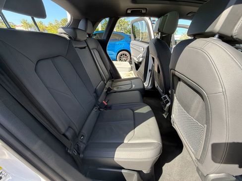 Used 2025 Audi Q3 2.0T Premium image 18