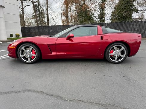 Used 2008 Chevrolet Corvette Coupe w/ Preferred Equipment Group image 2
