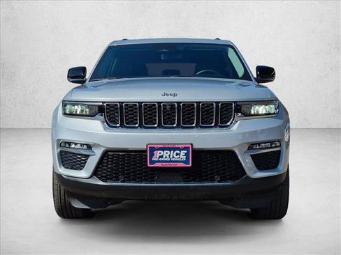 Used 2023 Jeep Grand Cherokee Limited w/ Luxury Tech Group II AWD/4WD image 2