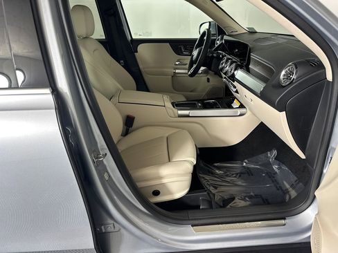 New 2026 Mercedes-Benz GLB 250 image 14