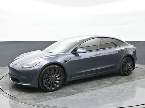 Used 2022 Tesla Model 3 Performance image 4