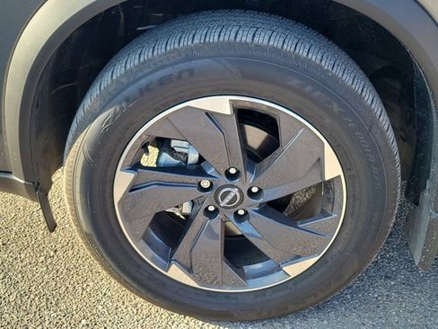 Certified 2026 Nissan Rogue SV image 12