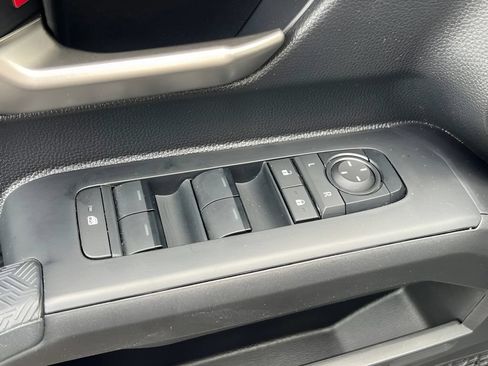 Certified 2025 Toyota Tacoma Limited AWD/4WD image 10