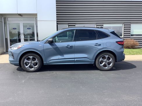 Certified 2023 Ford Escape ST-Line w/ Tech Pack #1 AWD/4WD image 2