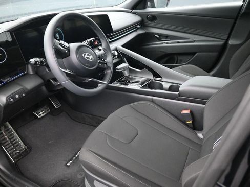 New 2026 Hyundai Elantra Sport FWD image 9