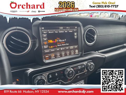 Used 2023 Jeep Wrangler Unlimited Sahara w/ Cold Weather Group image 31