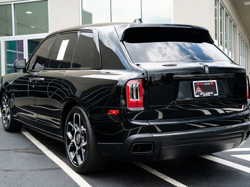 Used 2022 Rolls-Royce Cullinan Black Badge AWD/4WD image 17