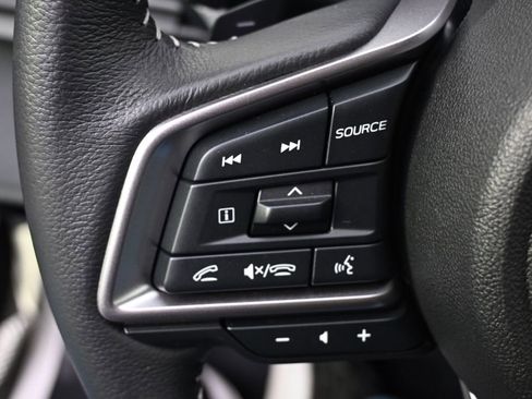 Used 2025 Subaru Outback Premium image 33