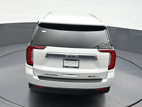 Used 2024 GMC Yukon SLT w/ SLT Luxury Package RWD image 13
