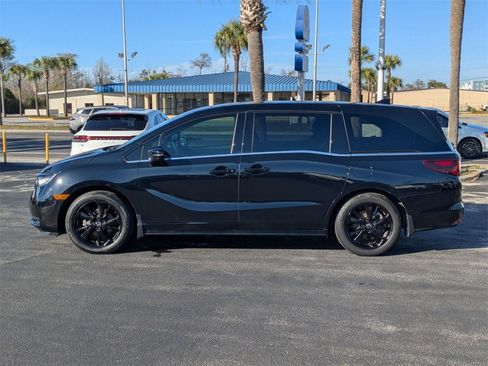 Used 2024 Honda Odyssey Sport image 9