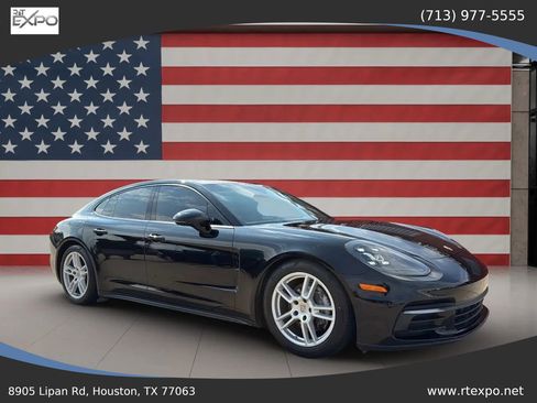 Used 2017 Porsche Panamera image 2