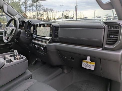 New 2025 GMC Sierra 2500 SLE w/ SLE Convenience Package image 27