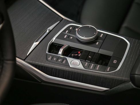 Used 2026 BMW 330i Sedan w/ Premium Package RWD image 21
