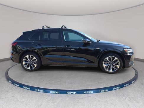 Used 2021 Audi e-tron Premium w/ Black Optic Package AWD/4WD image 5