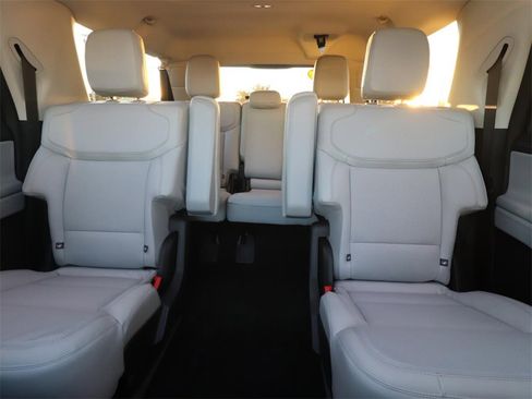 New 2025 Ford Expedition Max Platinum w/ Driver's Package image 10