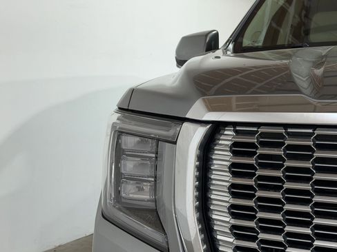 Used 2023 GMC Yukon Denali RWD image 9