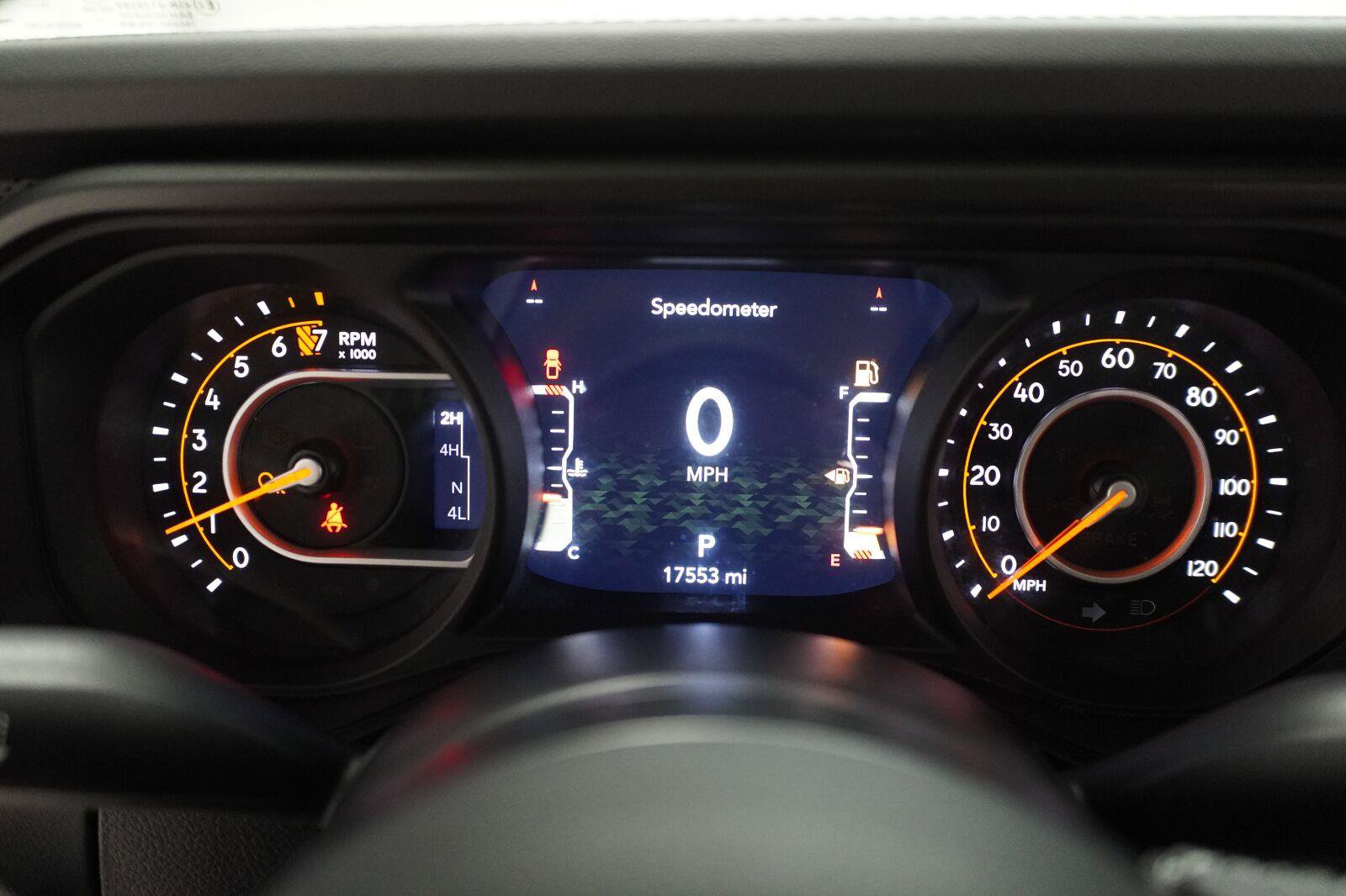 Used 2026 Jeep Gladiator Mojave AWD/4WD image 12