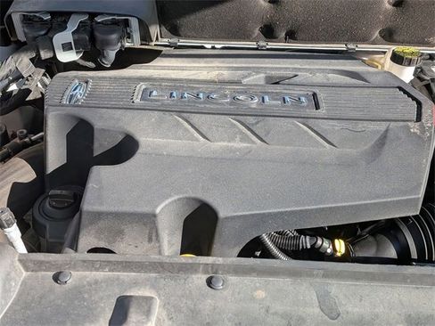 Used 2019 Lincoln Nautilus Reserve image 42