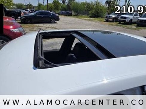 Used 2013 Chrysler 300 S RWD image 37