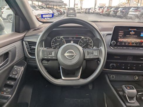 Used 2023 Nissan Rogue S image 16