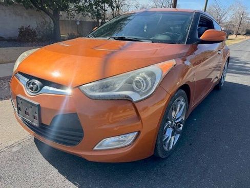 Used 2014 Hyundai Veloster RE:FLEX Edition image 3