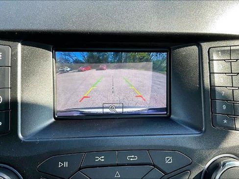 Certified 2019 Ford Edge SE FWD image 20