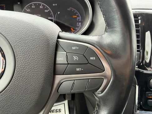 Used 2021 Jeep Grand Cherokee Freedom Edition AWD/4WD image 29