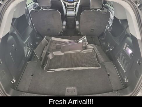Used 2023 Ford Explorer XLT w/ Equipment Group 202A AWD/4WD image 16