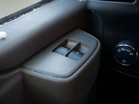 Used 2023 Chevrolet Express 3500 w/ Power Convenience Package image 15