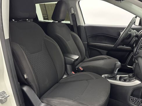 Used 2020 Jeep Compass Sport image 32