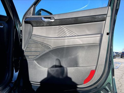 Used 2025 Hyundai Palisade Calligraphy image 12