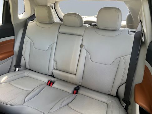 Used 2022 Jeep Compass Limited w/ Elite Group image 19