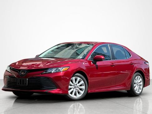 Used 2020 Toyota Camry LE FWD image 1