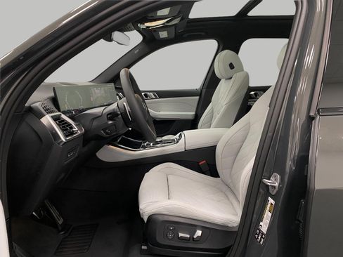 New 2026 BMW X5 xDrive40i w/ M Sport Package AWD/4WD image 32