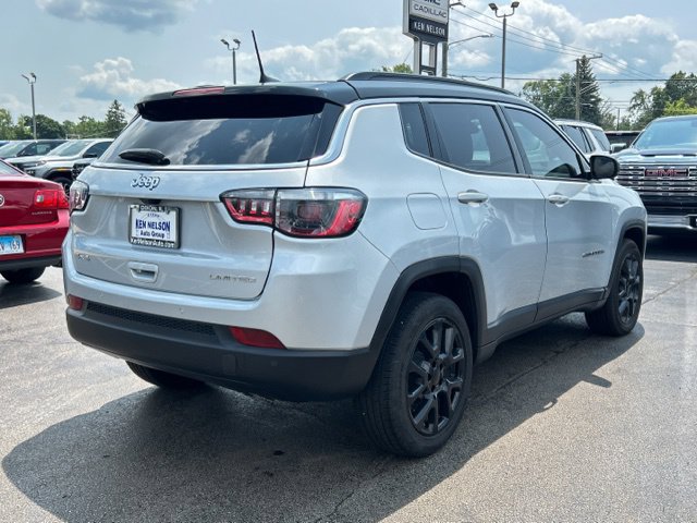 Used 2025 Jeep Compass Limited AWD/4WD image 11