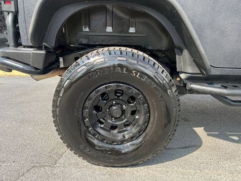 Used 2013 Jeep Wrangler Unlimited Rubicon AWD/4WD image 23