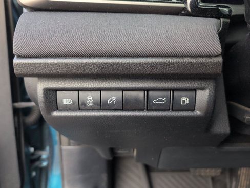 Used 2025 Toyota Camry LE w/ Convenience Package FWD image 27