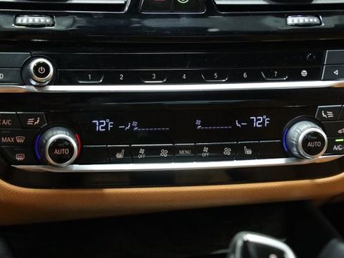 Used 2023 BMW 540i w/ Convenience Package image 20