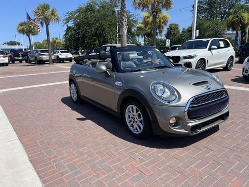 Used 2017 MINI Cooper S FWD image 2