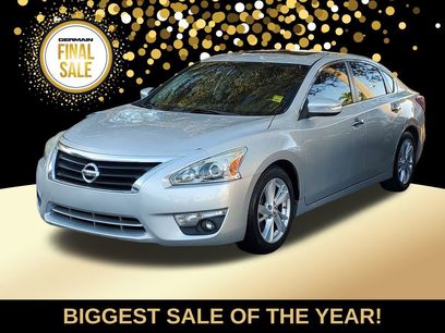 Used 2013 Nissan Altima 2.5 SL w/ Technology Pkg